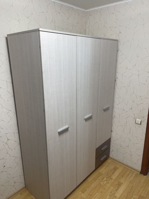 Продам шафу в гарному стані