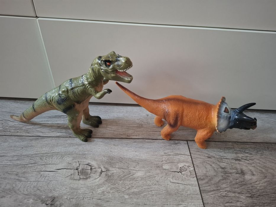Gumowe dinozaury