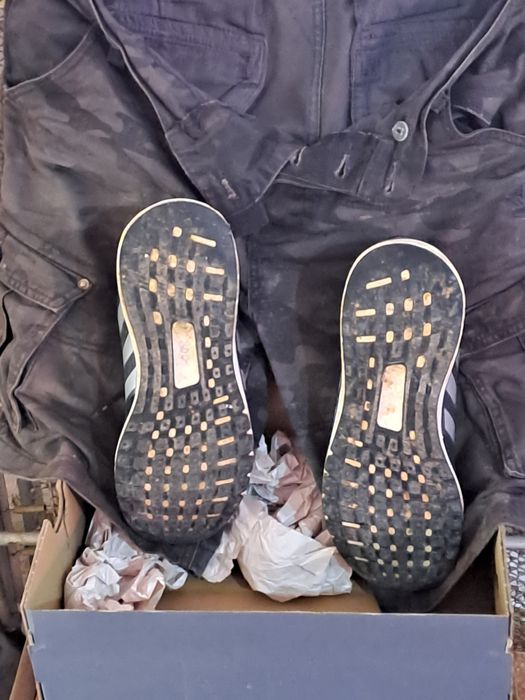 Продам кроссовки Adidas