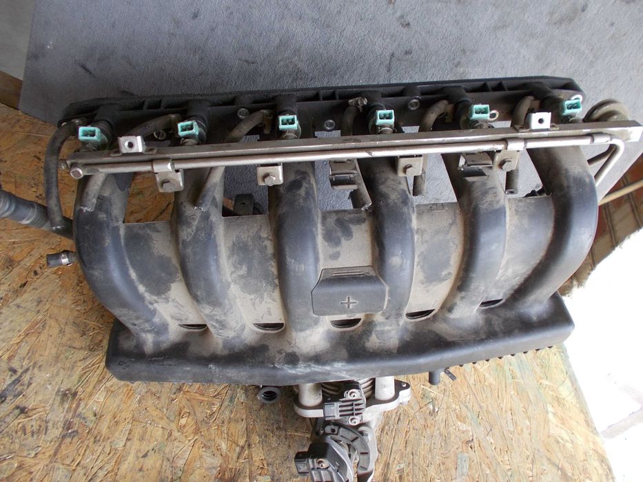 bmw 520 E39 97r kolektor ssący 1427.618 listwa wtryskowa dis