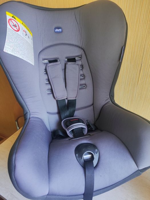 Продам автокрісло Chicco 0–18 кг