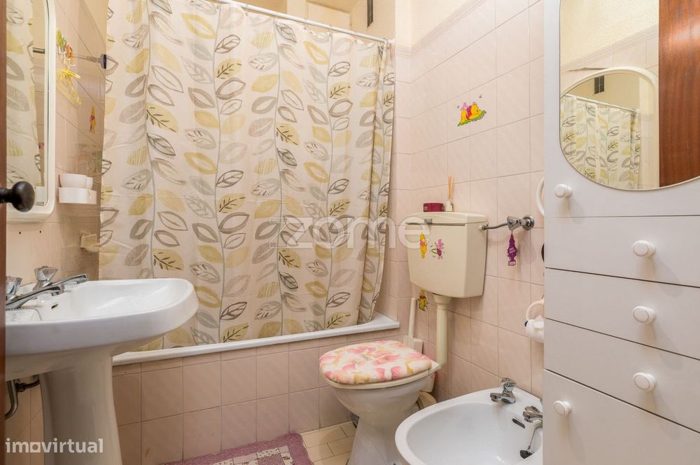 Apartamento T3 em Alfornelos — junto ao Metro