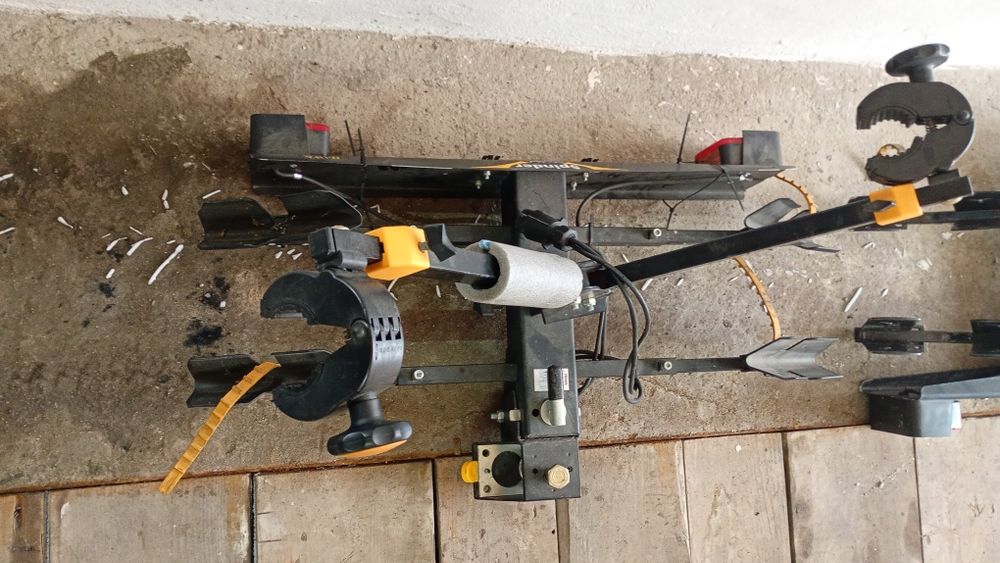 Bagażnik do przewozu rowerów na hak uchylny