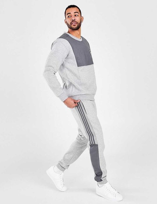 Cпортивный костюм (свитшот, спортивные штаны) Adidas Originals