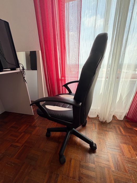Cadeira gaming como nova