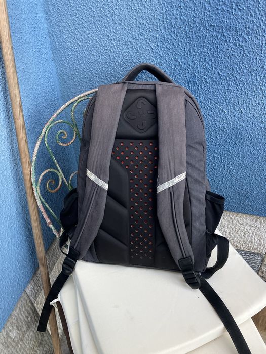 Mochila com air flow nas costas