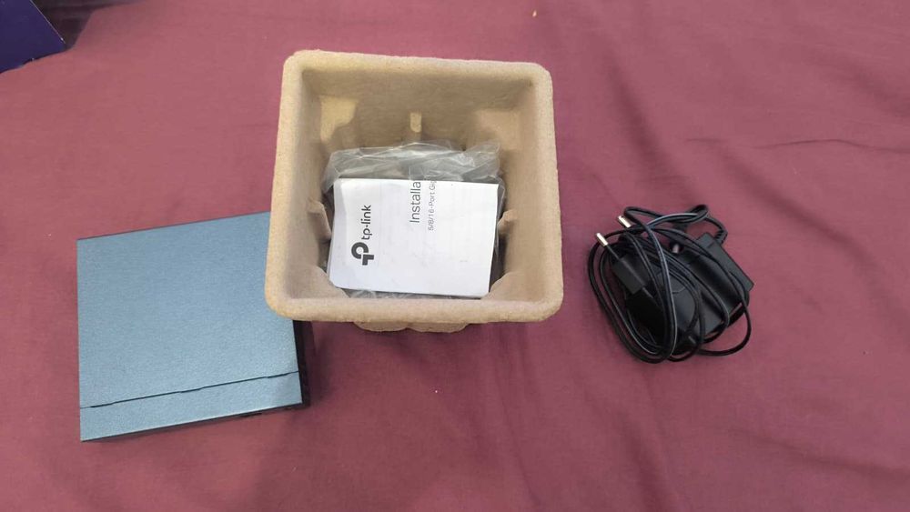 Switch TP-Link TL-SG105 Gigabit (5 portas) – como novo
