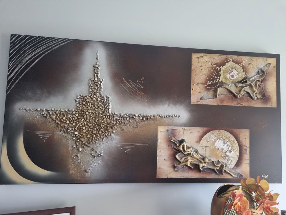 Conjunto de sala de jantar com mesa, aparador, tela e mesa de centro