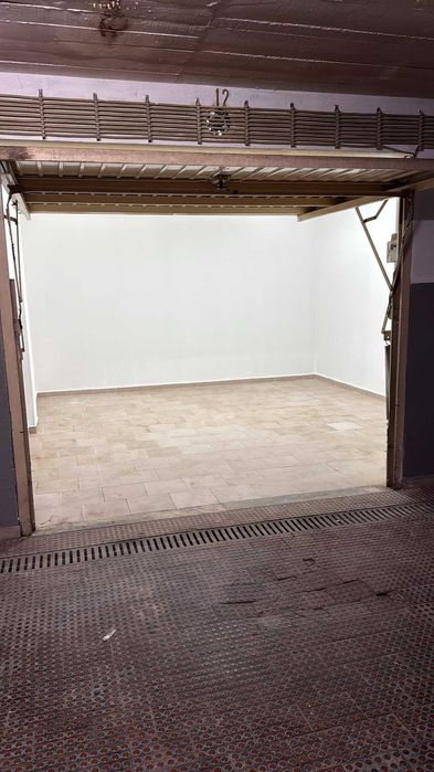 Aluguer de garagem - Charneca da Caparica
