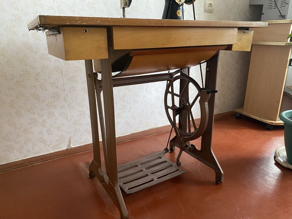 Швейная машинка ПМЗ