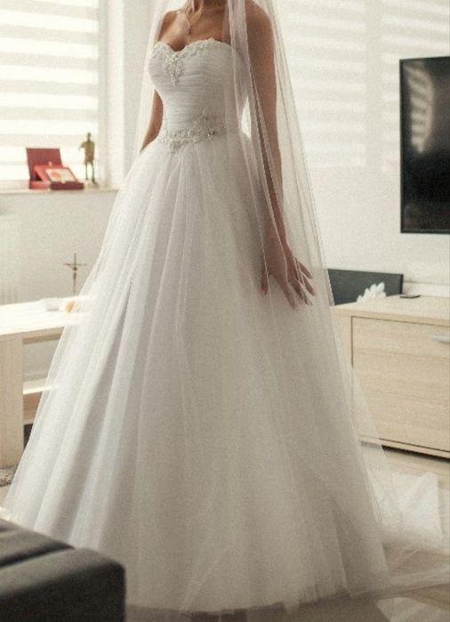 Długi piękny biały welon 250x250