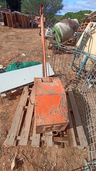 Construction Crane64564316769410122