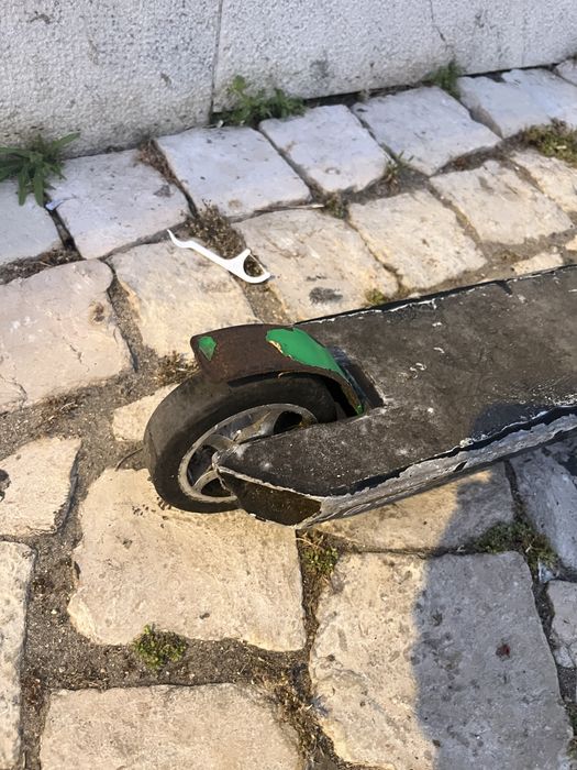 Trotinete em bom estado
