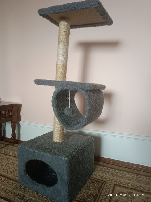 Домік,у новому стані для котів