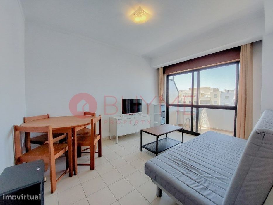 Apartamento T1 com Vista Mar a 5 Minutos da Praia em Quarteira