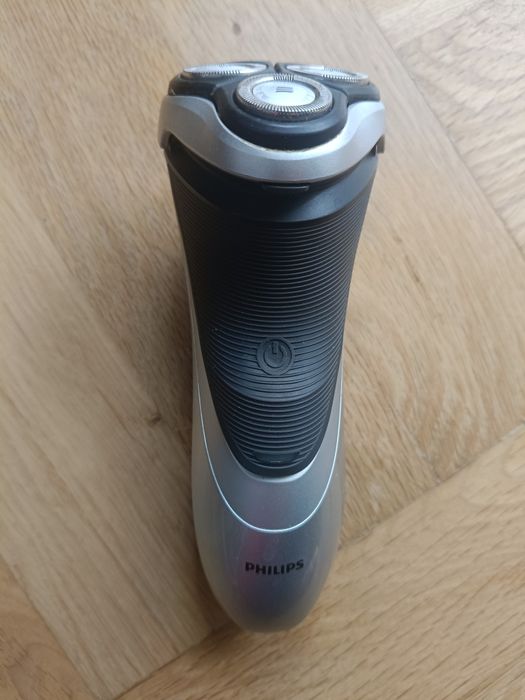 Maszynka do golenia Philips PT860