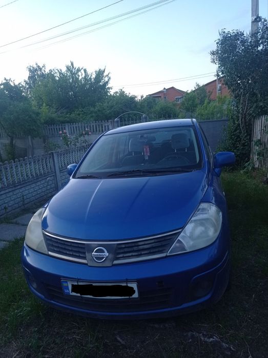 Nissan tiida