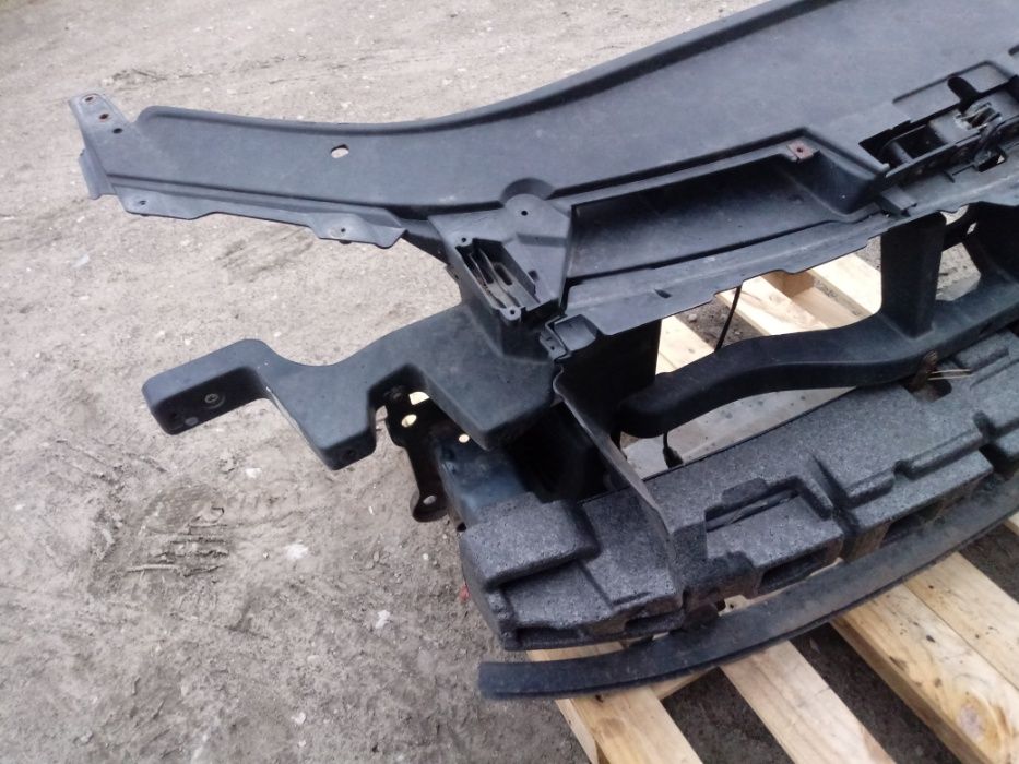 Passat b6 wzmocnienie pas przedni kompletny chlodnica 1.9 2.0 1.6