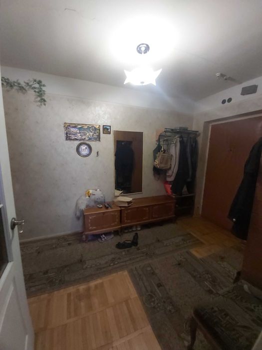 Продаж 3-х кімн. квартири Левка Лукьяненка 18,  біля М Минська