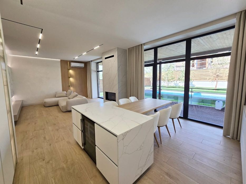 Будинок 250 м2 в КМ охорона басейн газ ремонт с. Ходосівка 8 км Київ