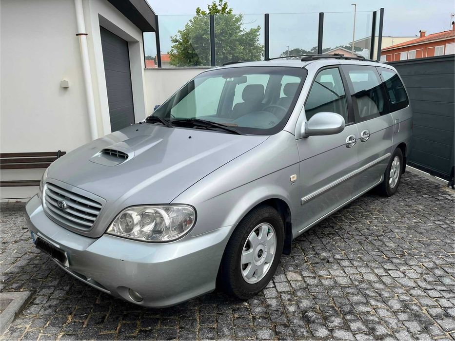 Kia Carnival 2003 em perfeito estado