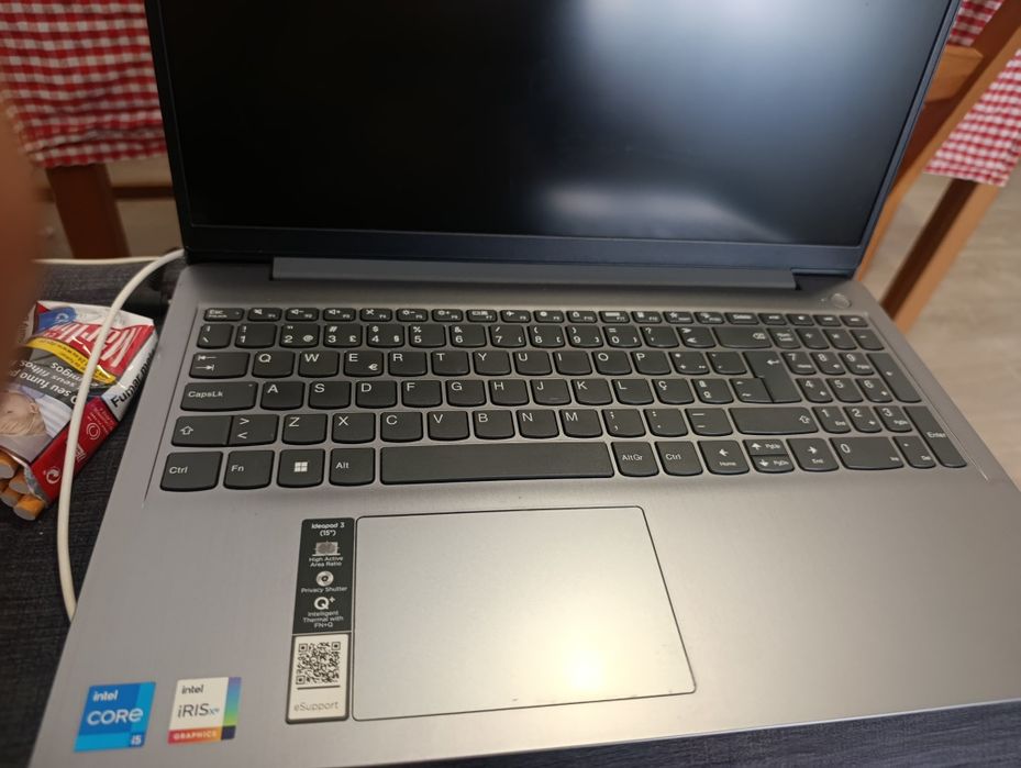 Portátil Lenovo Ideapad 3 15ITL6