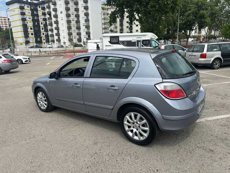 Opel Astra H 1.3 CDTI 90 cv — 2005 — photo 3