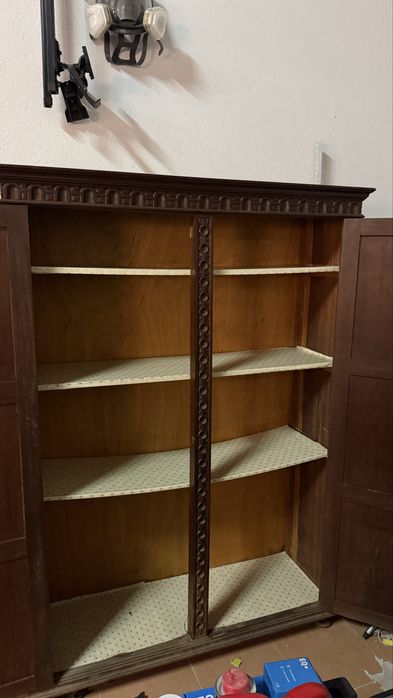 movel antigo em bom estado