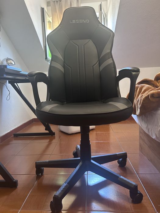 Mesa e Cadeira Gammer