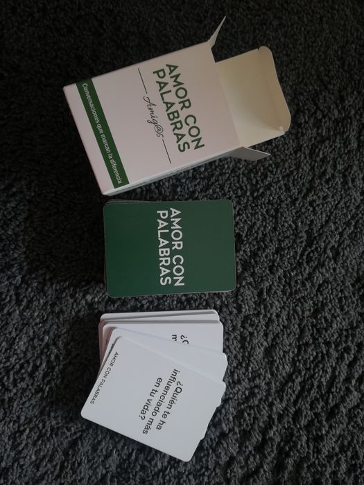 Jogo de cartas "amor con palabras"