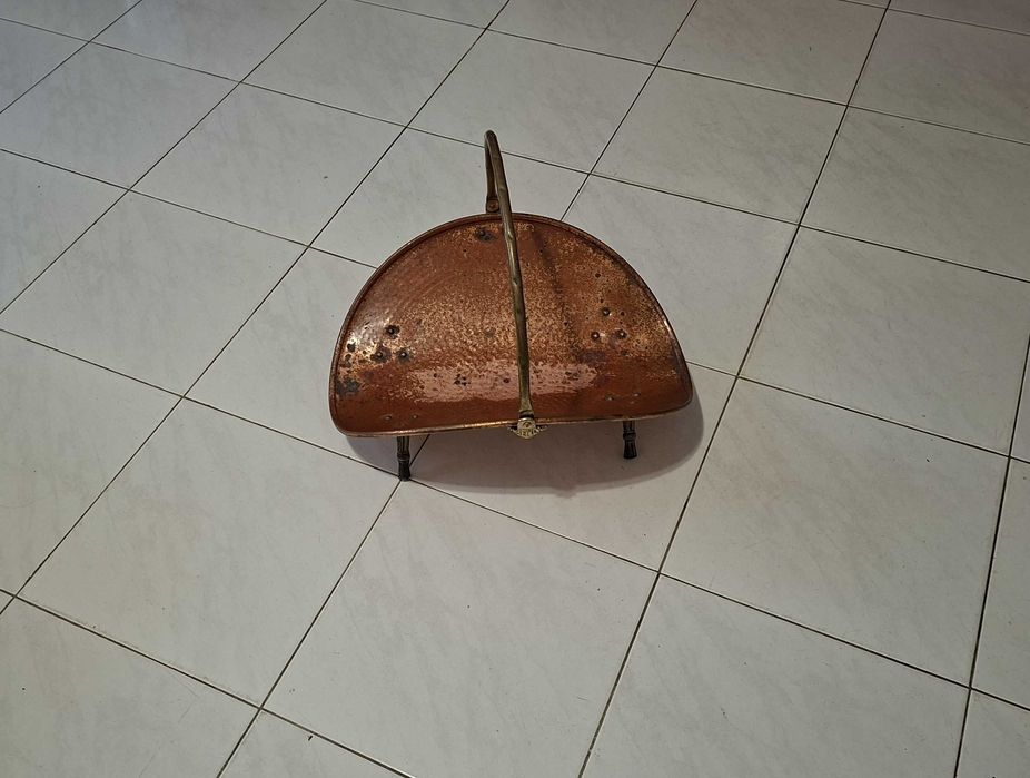 Cesto de cobre para lenha, vintage