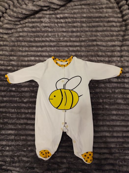 Бодікі, слюнявчики , человесіки.