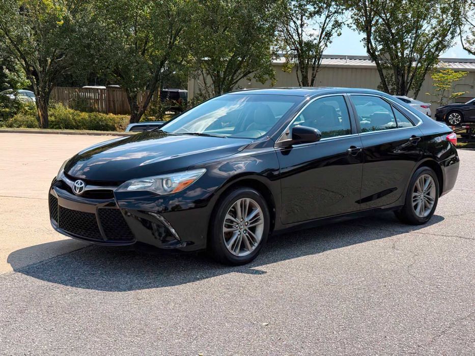 Toyota Camry      2016