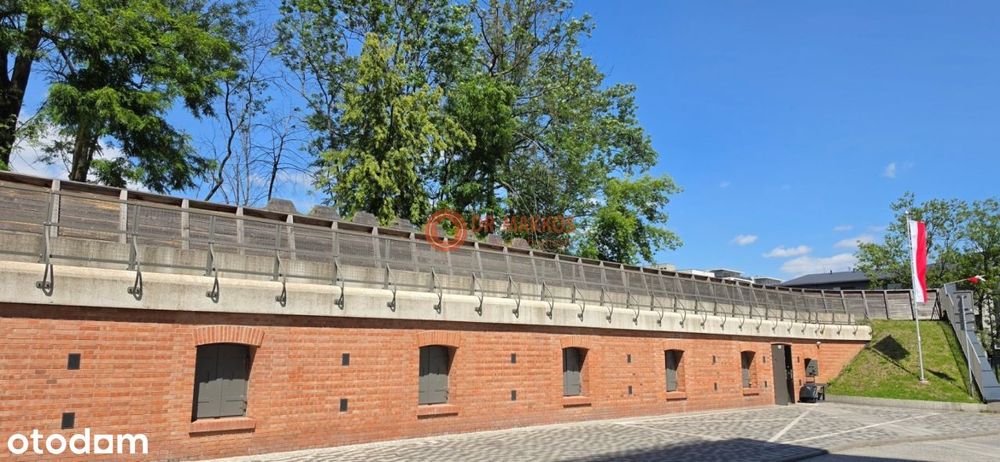 Naprawdę wyjątkowe - Fort - całe piętro !!!