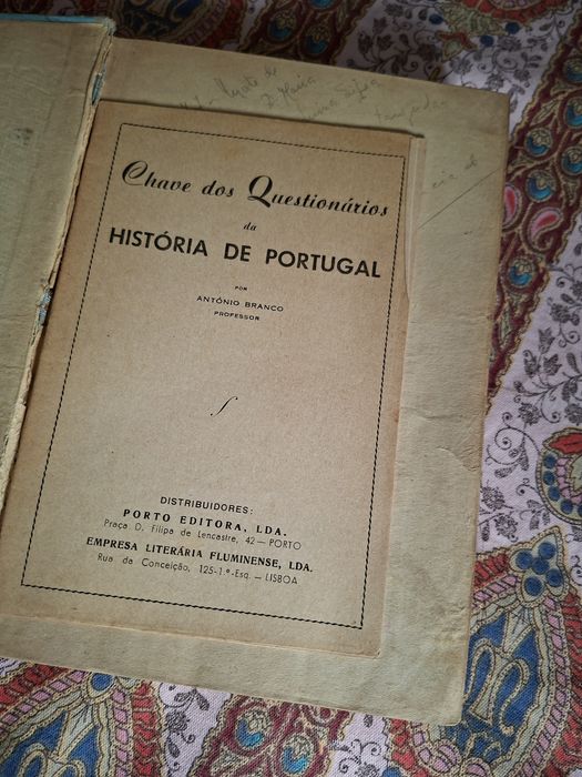 Antigo livro de leitura para o ensino técnico profissional