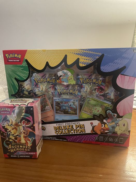 Ascended heroes - Deluxe Pin collection + booster bundle