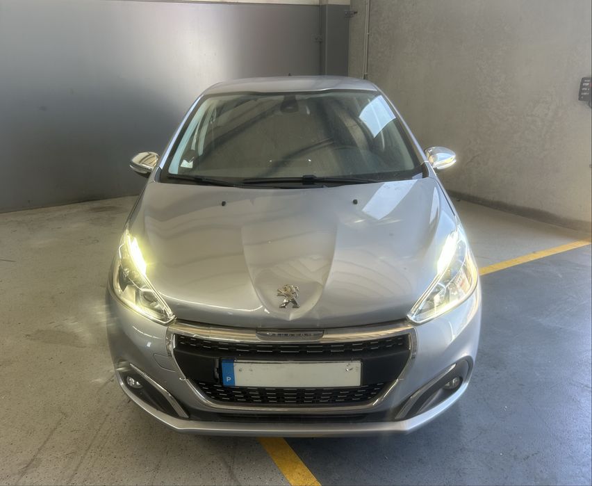 Peugeot 208 1.2 puretech Signature  de 2019