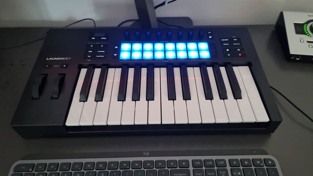 Novation Launchkey 25 mk4