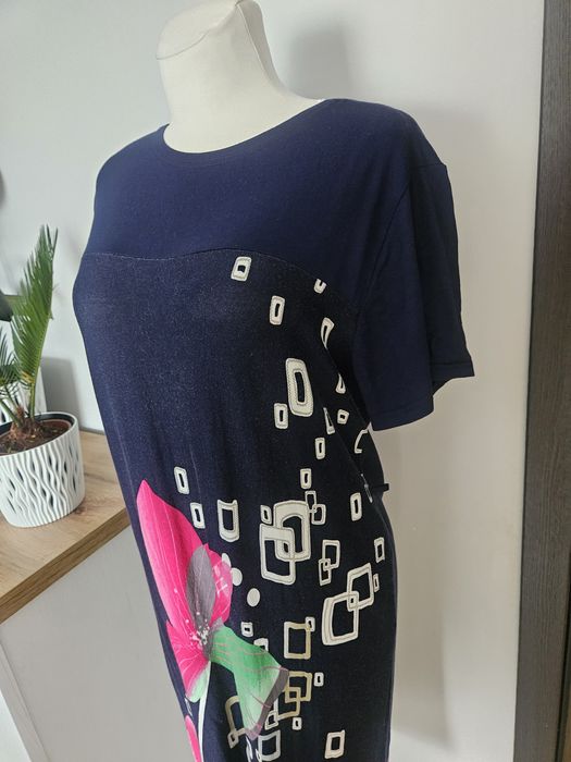 Sukienka w kwiaty Maxi granatowa xl hit