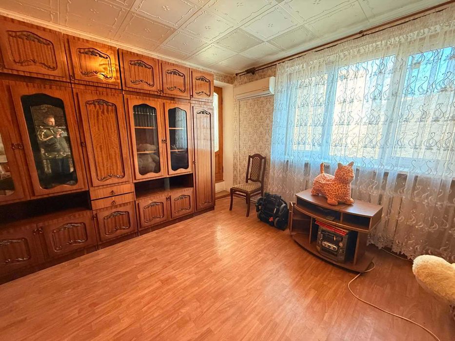 Продам 2 комнатную чешку на Мира.Можно по госпрограмме