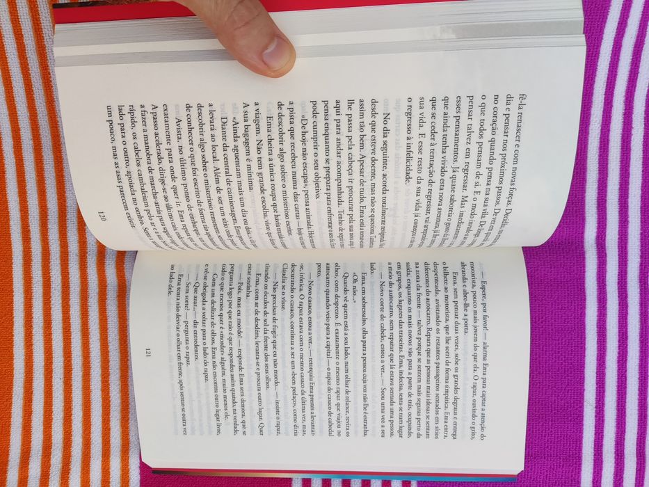 Livro: Nuvem de gritos