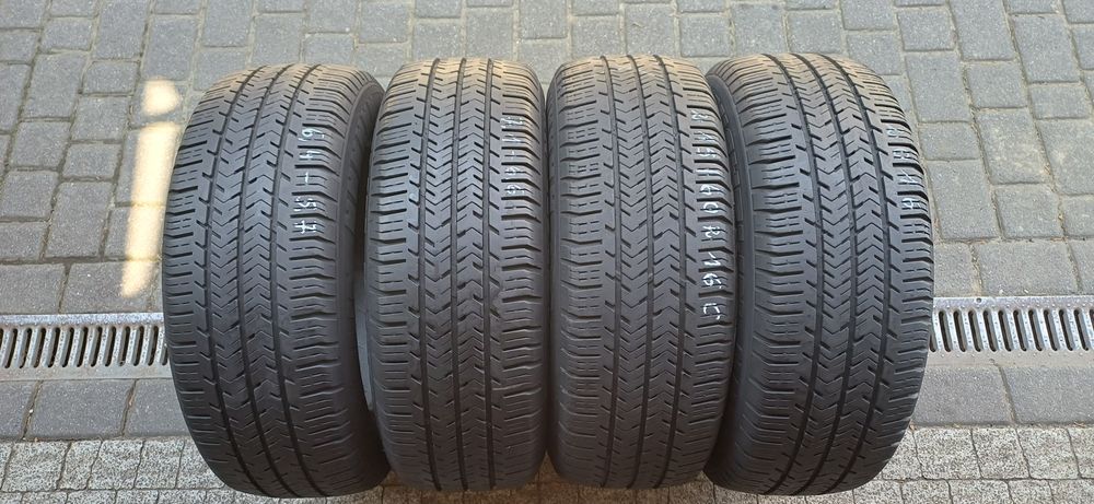 215/60R16C 103/101T MICHELIN , komplet opon letnich.
