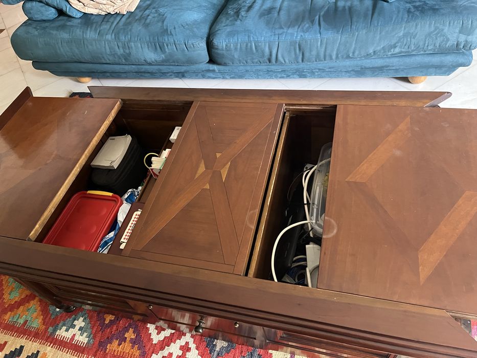 Mesa de sala em cerejeira