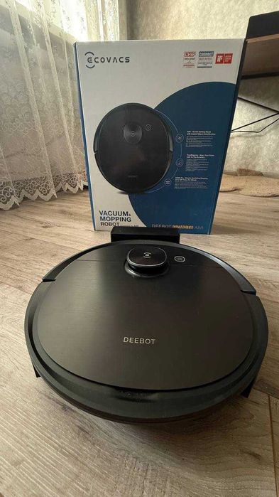Робот-пилосос миючий ECOVACS Deebot OZMO