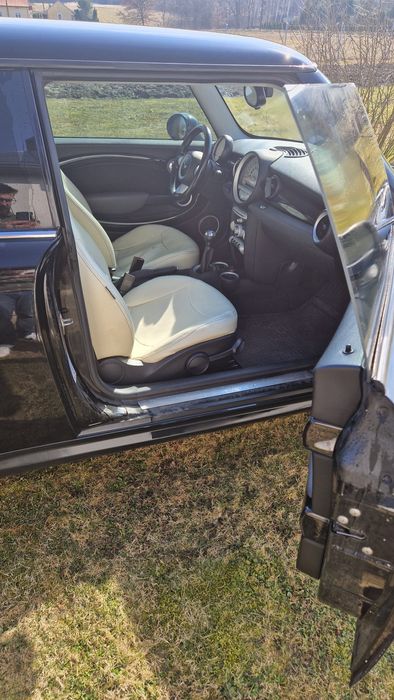 Mini Cooper 2010r 1.6 120km