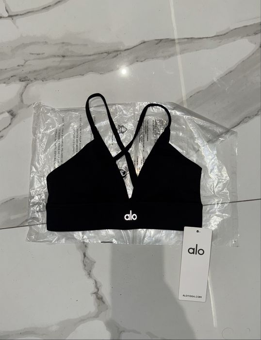 Топ Alo Yoga