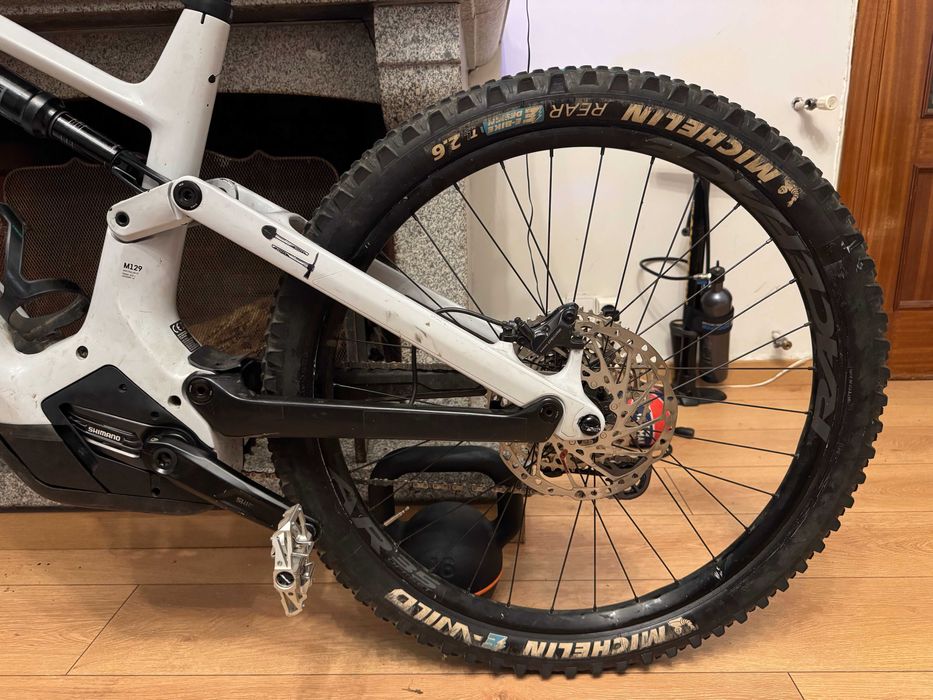 Canyon Spectral:ON CF 7 L - E-MTB Carbono 720Wh