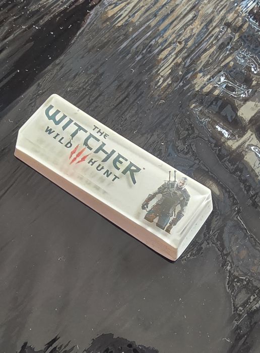 Keycap wiedźmin na Shift/ klawisz