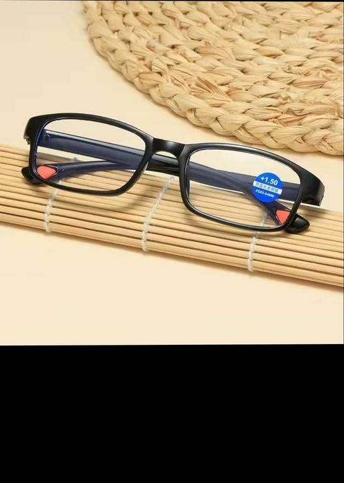 Очки +1 новые. С защитой от синего цвета.