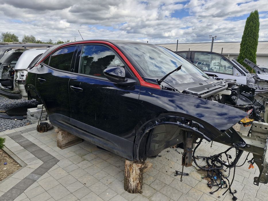 Двері передні задні ліві праві Opel E-Mokka B 2020-2025